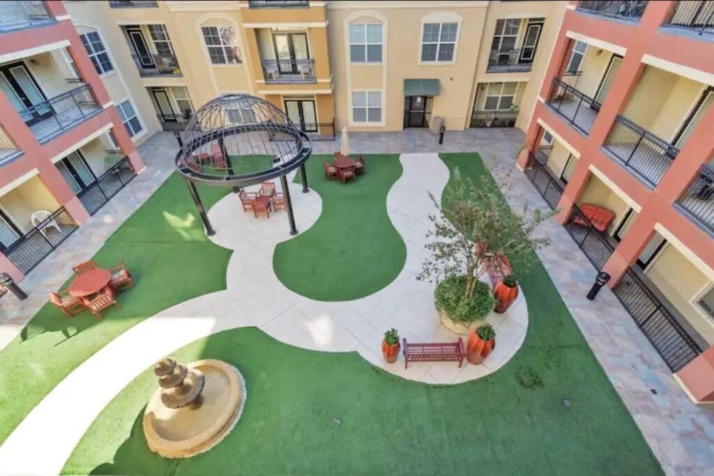Modern Condo Near Texas Medical Center W Free Parking Houston Dış mekan fotoğraf